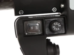 Campagnola Icarus ECO 150-220 - Perche En Carbone - Peigne Vibreur électrique à Batterie -Outils De Jardin campagnola icarus eco 150 220 perche en carbone peigne vibreur lectrique batterie le moteur la base de la perche 43898 16 1692263928 IMG 64dde5f842bd0