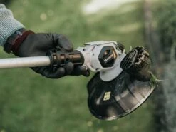 Coupe-bordures électrique à Batterie Batavia - SANS BATTERIE NI CHARGEUR -Outils De Jardin coupe bordures lectrique batterie batavia sans batterie ni chargeur coupe bordures lectrique batterie batavia sans batterie ni chargeur 32920 5 1644323556 IMG 620262e452589