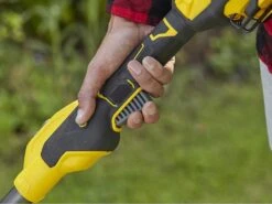 Coupe-bordures électrique à Batterie BRUSHLESS STANLEY FATMAX V20 - 18V - 4AH -Outils De Jardin coupe bordures lectrique batterie brushless stanley fatmax v20 18v 4ah coupe bordures lectrique batterie brushless stanley fatmax v20 29782 1 1623400959 IMG 60c321ffb972f