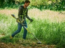 Débroussailleuse à Batterie RYOBI RBC36X26B - 36V - Poignée Double - Avec Harnais -Outils De Jardin dbroussailleuse batterie ryobi rbc36x26b 36v poigne double avec harnais moteur lectrique et batterie 28528 4 1619162284 IMG 608274ac513f1