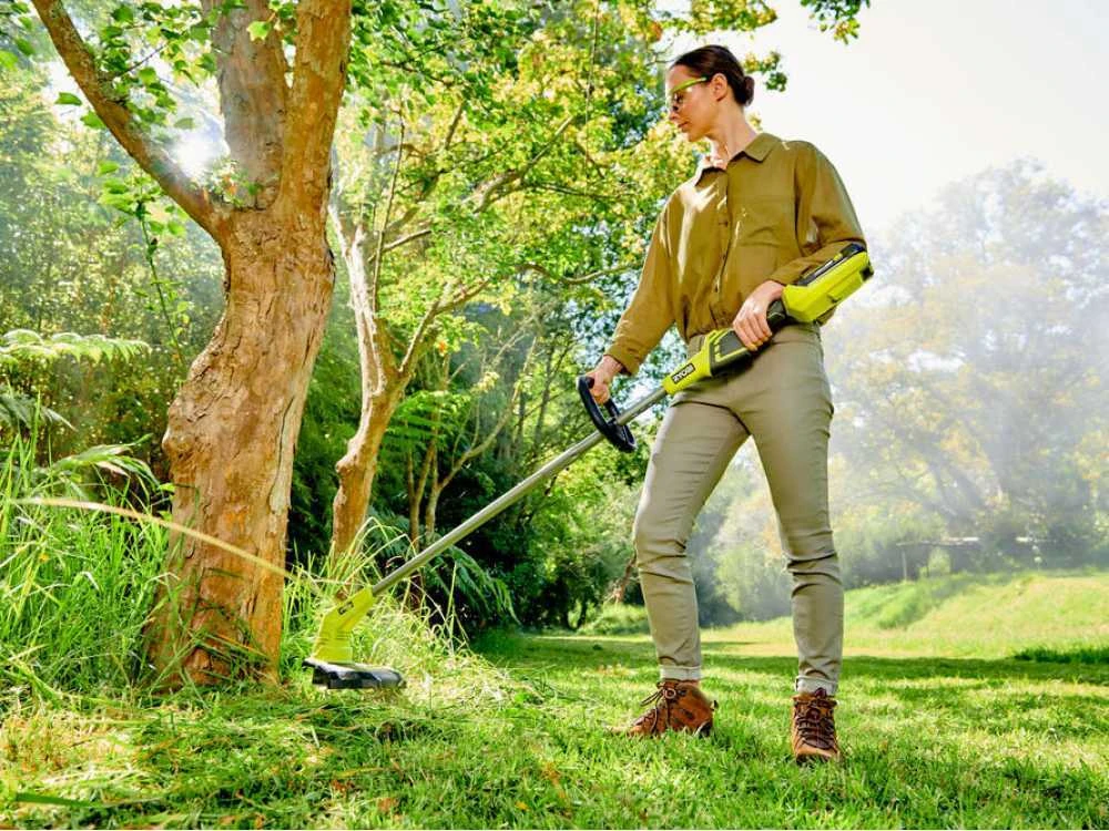 Débroussailleuse à Batterie RYOBI RY36LT33A-0 - 36v - 4Ah - Coupe De 28-33mm 3 Débroussailleuse à Batterie RYOBI RY36LT33A-0 - 36v - 4Ah - Coupe De 28-33mm