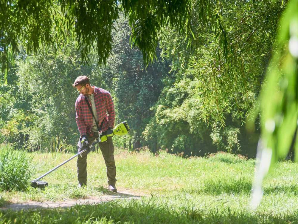 Débroussailleuse à Batterie RYOBI RY36LT33A-0 - 36V - Coupe 28-33 Mm - BATTERIES ET CHARGEUR NON INCLUS 3 Débroussailleuse à Batterie RYOBI RY36LT33A-0 - 36V - Coupe 28-33 Mm - BATTERIES ET CHARGEUR NON INCLUS