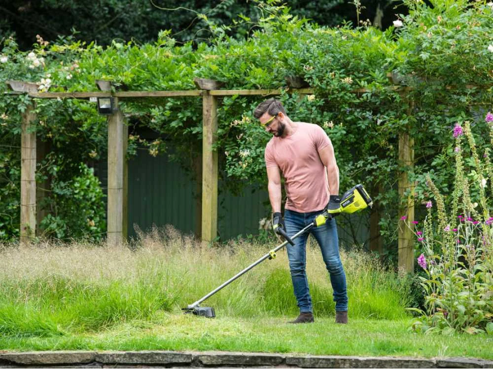 Débroussailleuse à Batterie RYOBI RY36LT33A-0 - 36V - Coupe 28-33 Mm - BATTERIES ET CHARGEUR NON INCLUS 4 Débroussailleuse à Batterie RYOBI RY36LT33A-0 - 36V - Coupe 28-33 Mm - BATTERIES ET CHARGEUR NON INCLUS – Image 2