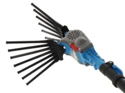 Peigne Vibreur électrique à Batterie Lisam Oliwatt 2 - Avec Dents En Nylon - Perche Télescopique -Outils De Jardin peigne vibreur lectrique batterie lisam oliwatt 2 avec dents en nylon perche tlescopique la tte et le mcanisme de mouvement des pointes 38138 20 1666613380 IMG 635680845c5ad