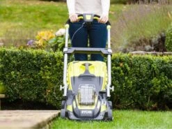 Tondeuse à Batterie RYOBI RLM36X41H60PG - 36V - 6Ah - Bac De 45 L - Coupe De 40 Cm -Outils De Jardin tondeuse batterie ryobi rlm36x41h60pg 36v 6ah bac de 45 l coupe de 40 cm tondeuse batterie ryobi rlm36x41h60pg 35452 0 1655895599 IMG 62b2f62f3d552