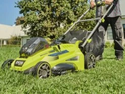 Tondeuse à Batterie RYOBI RLM36X46H50PG - 36V - 5Ah - Bac De 45 L - Coupe De 46 Cm -Outils De Jardin tondeuse batterie ryobi rlm36x46h50pg 36v 5ah bac de 45 l coupe de 46 cm moteur lectrique batterie 35446 15 1655886565 IMG 62b2d2e5df918