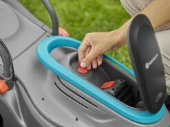 Tondeuse à Gazon Sur Batterie Gardena PowerMax 32/18V P4A Seule - 32 Cm - SANS BATTERIE NI CHARGEUR -Outils De Jardin tondeuse gazon sur batterie gardena powermax 32 18v p4a seule 32 cm sans batterie ni chargeur deux systmes de coupe 41638 7 1683014295 IMG 6450c297dc8ff