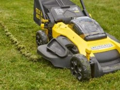 Tondeuse à Gazon Sur Batterie STANLEY FATMAX SFMCMW2651M - 2 Batteries 18V/4Ah - Amplitude De Coupe 40 Cm 38 Tondeuse à Gazon Sur Batterie STANLEY FATMAX SFMCMW2651M - 2 Batteries 18V/4Ah - Amplitude De Coupe 40 Cm -Outils De Jardin tondeuse gazon sur batterie stanley fatmax sfmcmw2651m 2 batteries 18v 4ah amplitude de coupe 40 cm trois systmes de coupe 29809 13 1623660791 IMG 60c718f7e54b5