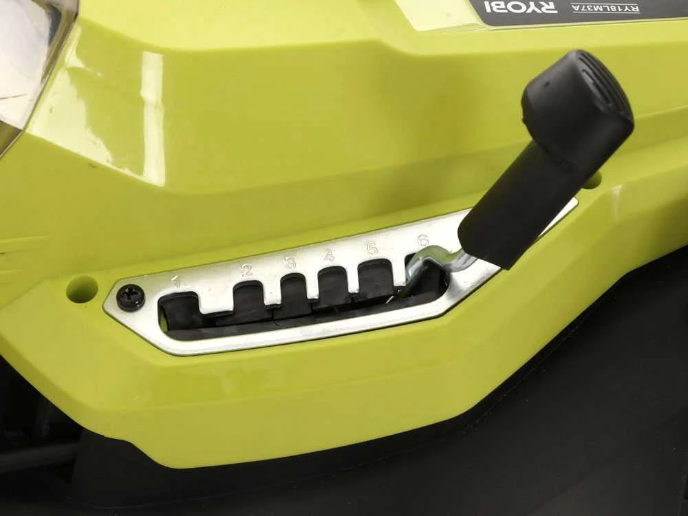 Tondeuse électrique à Batterie RYOBI RY18LMX37A-150 - 18V - 5Ah - Bac De 45 L -coupe De 37 Cm 16 Tondeuse électrique à Batterie RYOBI RY18LMX37A-150 - 18V - 5Ah - Bac De 45 L -coupe De 37 Cm – Image 14