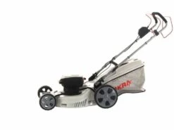 Tondeuse Tractée à Batterie IKRA IAM 40-4625 S - 40V - 2,5Ah -Outils De Jardin tondeuse tracte batterie ikra iam 40 4625 s 40v 2 5ah tondeuse lectrique batterie ikra iam 40 4625 s 28271 0 1618396559 IMG 6076c58fd69b3