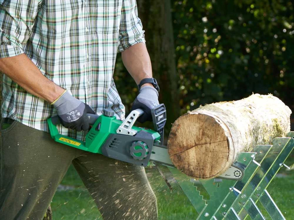 Tronçonneuse à Batterie Ribimex PRBAT20-TROSB - 40V 4Ah - Barre 35 Cm - SANS BATTERIES NI CHARGEUR 11 Tronçonneuse à Batterie Ribimex PRBAT20-TROSB - 40V 4Ah - Barre 35 Cm - SANS BATTERIES NI CHARGEUR – Image 9