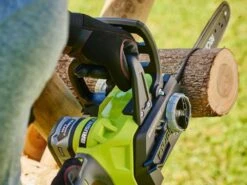 Tronçonneuse à Batterie RYOBI RCS18X30-50F - 18V - 5Ah - Longueur Guide 30 Cm -Outils De Jardin trononneuse batterie ryobi rcs18x30 50f 18v 5ah longueur guide 30 cm caractristiques principales 29280 1 1621519558 IMG 60a66cc6f352b