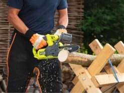 Tronçonneuse Compacte RYOBI RY18CS20A-125 - 18V - 2.5Ah - Longueur Guide De 20 Cm -Outils De Jardin trononneuse compacte ryobi ry18cs20a 125 18v 2 5ah longueur guide de 20 cm trononneuse lectrique batterie brushless ryobi 18v guide 20 cm 34599 1 1652867376 IMG 6284c130df2d8