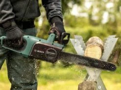 Tronçonneuse électrique BOSCH Universal Chain 40 1800 W -Outils De Jardin trononneuse lectrique bosch universal chain 40 1800 w trononneuse lectrique bosch universal chain 40 24966 0 1598364666 IMG 5f451bfa25172